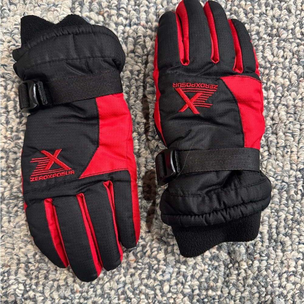 ZeroXposur Black and Red Insulated Gloves